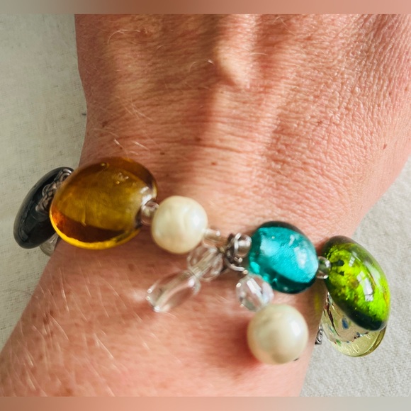 B1931 Sterling Silver and Glass Bead Bracelet - Picture 3 of 4